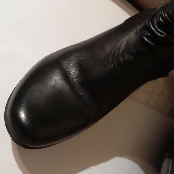 Like new COBB HILL New Balance Black Knee high Simone Leather Boots Size 11 - Picture 6 of 6